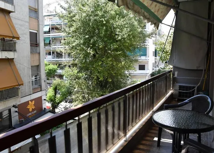 Colourful Apartment In Athenscity 1Min From Subway